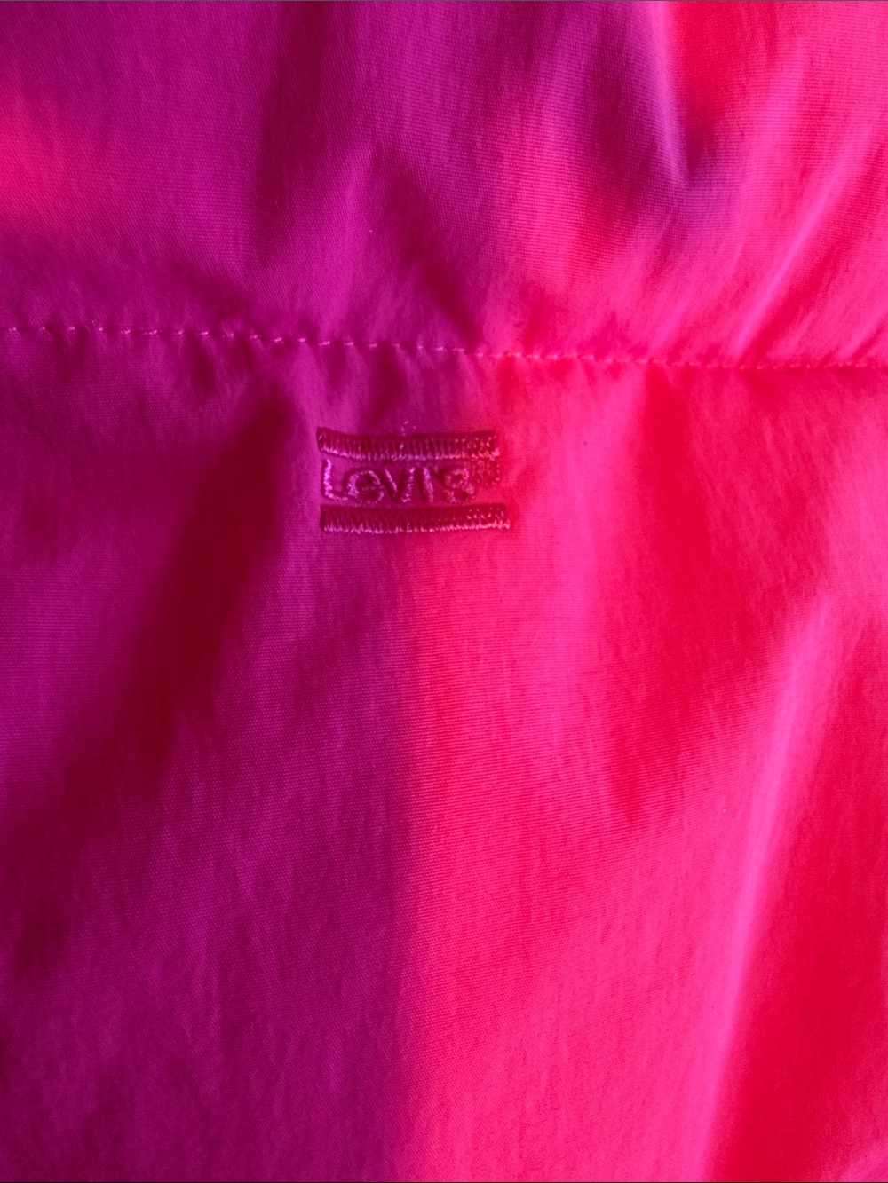 Levi's Bright Pink Hooded woman’s Puffer Jacket - Picture 3 of 8